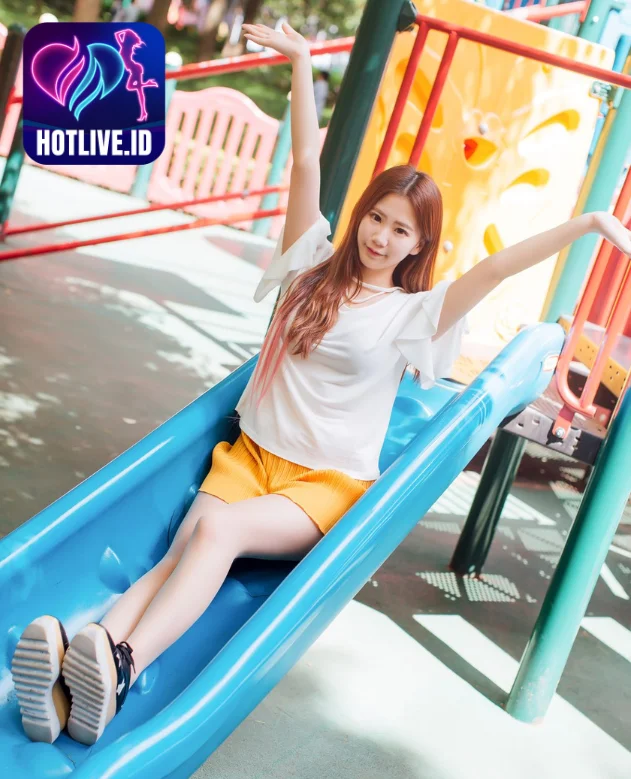 Dong Cheng Li (董成丽): Pesona Bintang Tiongkok yang Menakjubkan di Hotlive. The Amazing Charm of a Chinese Star 10/01 1 - HotLive You are currently viewing Dong Cheng Li (董成丽): Pesona Bintang Tiongkok yang Menakjubkan di Hotlive. The Amazing Charm of a Chinese Star 10/01