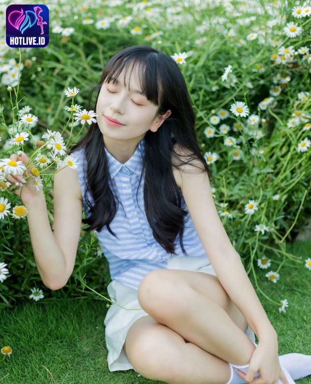 Menelusuri Pesona Yan Lin Er: Model Cina yang Menggemaskan di Hot51 Livestream The Beautiful Girl 4 - HotLive Yan Lin Er-Hot51