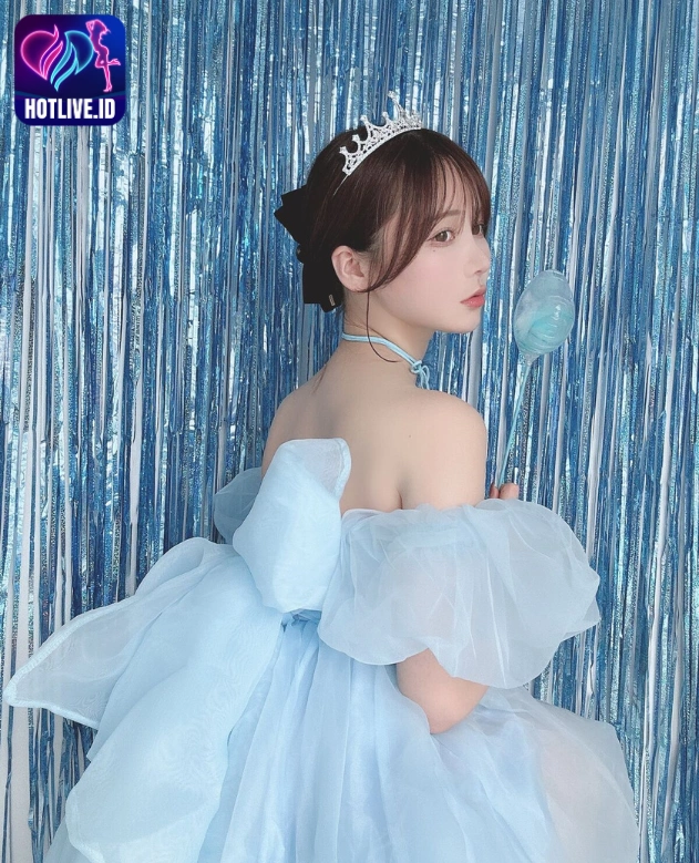 Liu May-Hot51