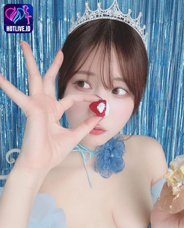 Liu May-Hot51