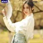 Liu Wan Best Live Tiongkok Hot51 yang Menawan